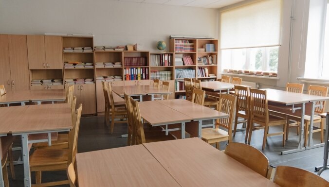 У Латвії є проблеми з державною мовою в сфері освіти: 139 вчителів відсторонені від роботи за недостатнє володіння латиською