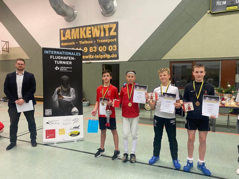 Юний фехтувальник з Миколаєва став срібним призером на турнірі в Німеччині (ФОТО)