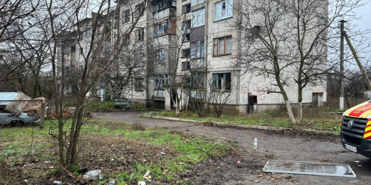 В Снігурівці на Миколаївщині – черговий нещасний випадок підриву на встановленій окупантами міні в підвалі багатоповерхівки (ФОТО)