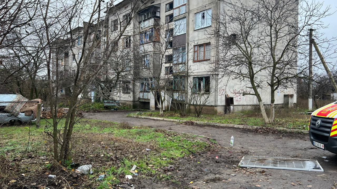 В Снігурівці на Миколаївщині – черговий нещасний випадок підриву на встановленій окупантами міні в підвалі багатоповерхівки (ФОТО)