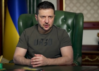 «Тримаємо оборону і, головне, не даємо ворогу здійснити їхні наміри» – Зеленський про складну ситуацію на фронті, співпрацю з МКС і спецтрибунал для росії (ВІДЕО)