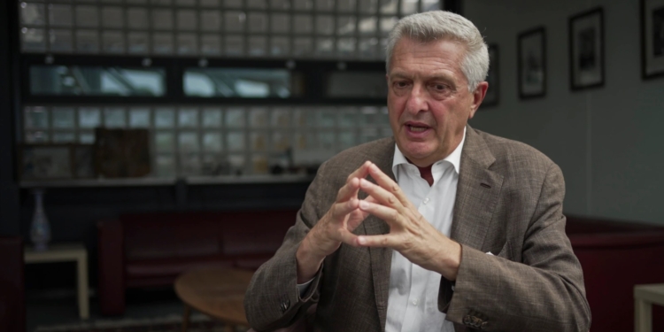 Російське вторгнення в Україну змусило близько 14 мільйонів українців залишити свої будинки – верховний комісар ООН у справах біженців