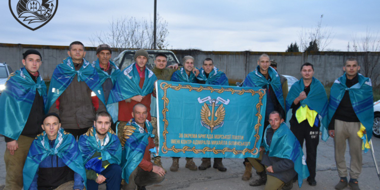 Серед звільнених вчора з російського полону – 19 військовослужбовців миколаївської бригади морської піхоти (ФОТО, ВІДЕО)