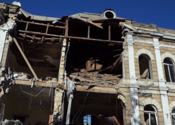 Внаслідок нічної ракетної атаки по Миколаєву пошкоджено більше 10 будинків – мер (ВІДЕО)