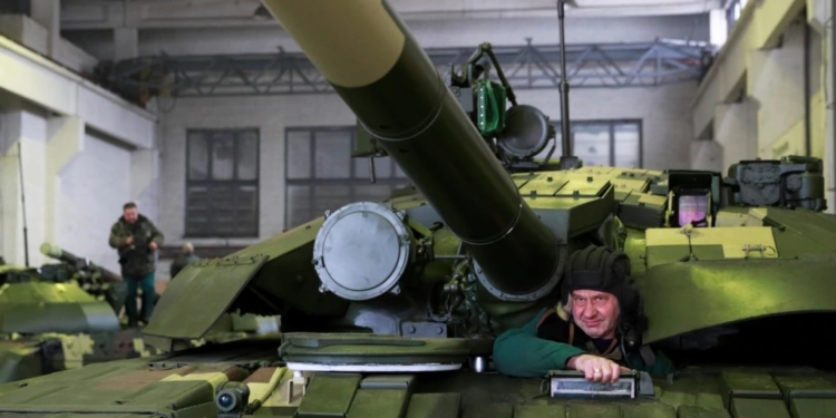 Україна отримає 90 осучаснених танків Т72-В