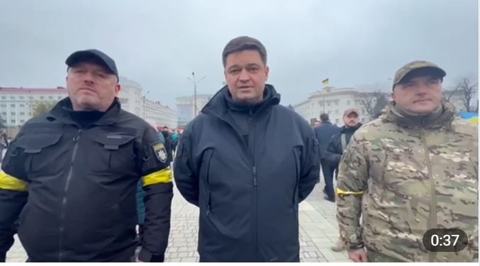 В Херсоні вводять довгу комендантську годину, починаючи від сьогодні (ВІДЕО)