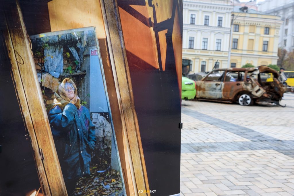 В Києві відкрилась фотовиставка «Миколаїв фронтовий». Вона буде працювати і в неділю (ФОТО) 34