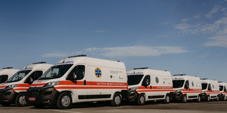 +32 сучасні реанімобілі поїдуть в 9 областей. На Миколаївщину – також (ФОТО)