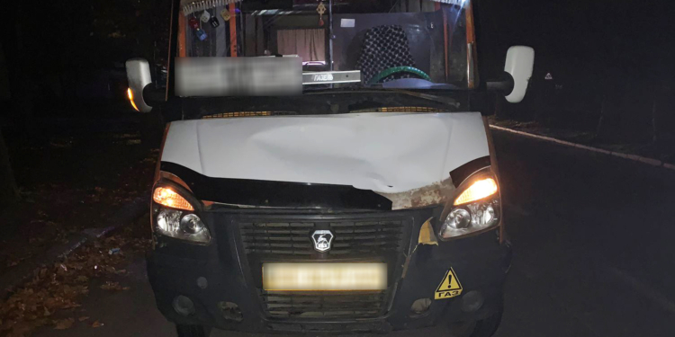 В Миколаєві внаслідок ДТП під колесами маршрутки загинув літній пішохід (ФОТО)