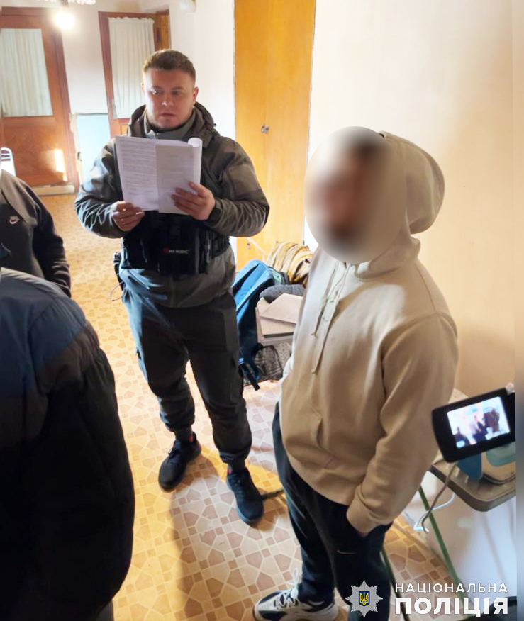 В Миколаєві поліцейські викрили угруповання шахраїв на привласненні більше 5 мільйонів гривень банку (ФОТО) 3