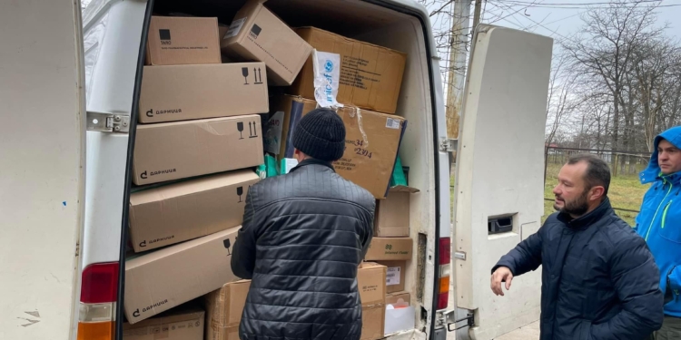 Для Снігурівської лікарні передано дві тонни медичних вантажів та рентген-апарат (ФОТО)