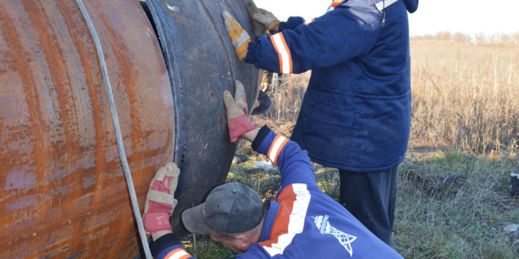 Те, на що так довго чекали. Розпочався ремонт водогону Дніпро-Миколаїв (ФОТО)