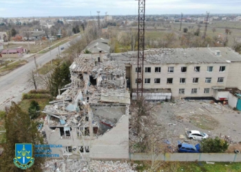 У деокупованій Снігурвці прокурори збирають докази воєнних злочинів рф. Як виглядає місто після окупантів (ФОТО)