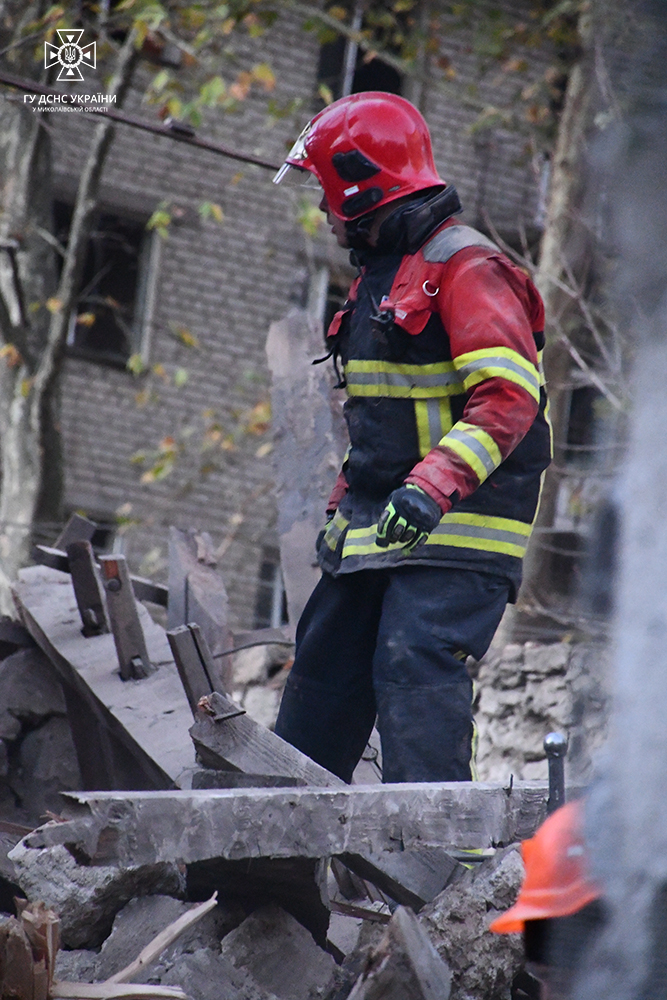 Внаслідок нічного обстрілу Миколаєва виникло 2 пожежі (ФОТО) 9