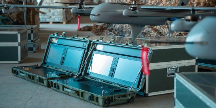 Розвідники, які перші ввійшли в Снігурівку, отримали комплекс БПЛА Poseidon (ФОТО)