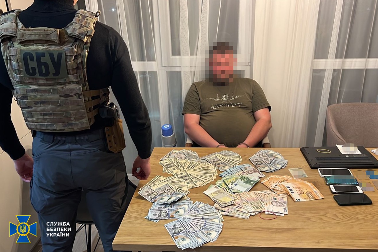 СБУ перекрила переправу ухилянтів в рф за $2,5-$8 тис. за клієнта. Обшуки пройшли і на Миколаівщині (ФОТО)