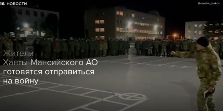 Хто ми?” – “Батальйон “Югра”!” – “Чого ми хочемо?” – “Крові!” Подивіться, як “добровольці” з рф готуються вбивати українців (ВІДЕО)