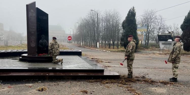 Миколаївські десантники вшанували пам’ять загиблих побратимів (ФОТО)