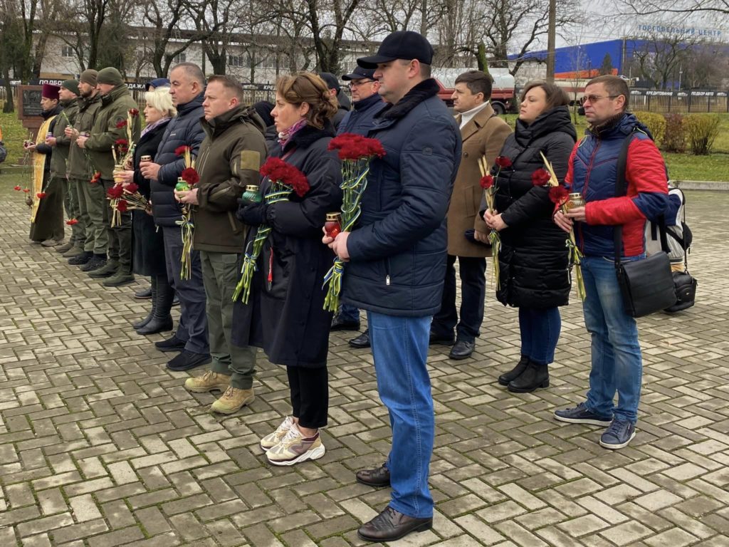 В Миколаєві вшанували пам'ять жертв Голодоморів (ФОТО) 7