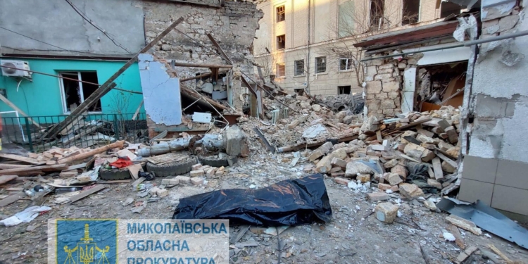 Черговий ракетний обстріл Миколаєва російськими ракетами – розпочато розслідування (ФОТО)
