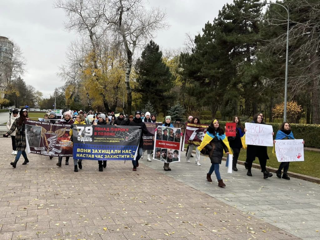 «Спочатку свобода, а потім аміак»: в Одесі пройшла акція рідних військовополонених, були там і миколаївці (ФОТО, ВІДЕО) 11