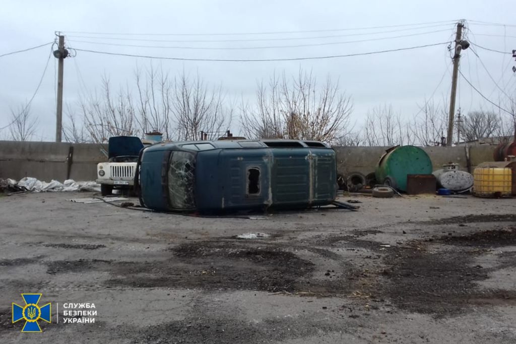 СБУ виявила у звільнених районах Миколаївщини більше 100 мін, які ворог сховав у школах (ФОТО) 13