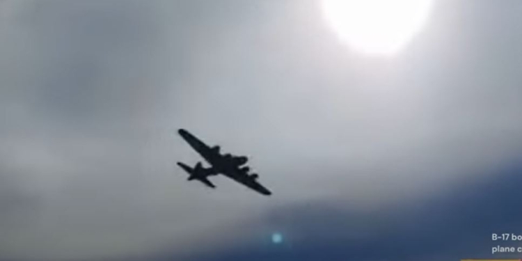 Авіакатастрофа в США. На авіашоу зіткнулись літаки часів Другої світової війни (ВІДЕО)