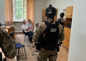 Кому війна, а кому… Передано до суду справу начальника митниці в “Рені”, який наживався на зерновій блокаді (ФОТО, ВІДЕО)