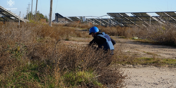 При відступі росіяни замінували навіть дитячі майданчики у Снігурівській громаді – ГУ ДСНС у Миколаївській області (ФОТО, ВІДЕО)