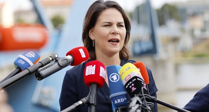 «Путіну подобається занурювати людей в Україні в холод і темряву”, – Німеччина організує зустріч глав МЗС країн G7