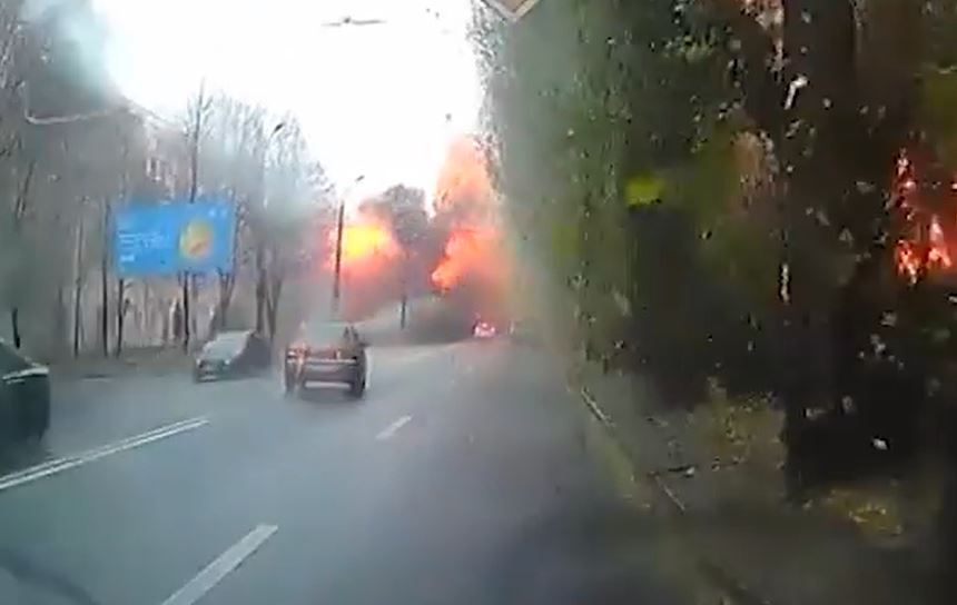 Зеленський показав момент ракетної атаки на Дніпро (ВІДЕО) 1