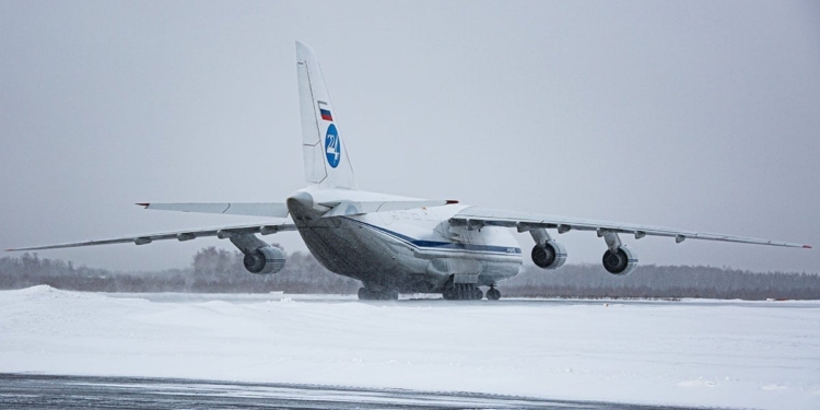РФ щось активно вивозить з Китаю – фіксуються регулярні рейси важких “Русланів”, частина – з  вимкненими транспондерами (ВІДЕО)