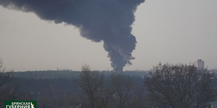 Причиною пожежі резервуарів з дизпаливом на Брянщині може бути безпілотник (ВІДЕО)