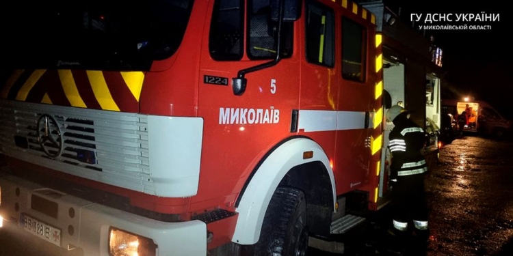 Миколаївські пожежники гасили пожежі в житловому секторі (ФОТО)