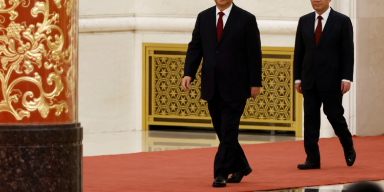 Права рука Сі Цзіньпіна і майбутній  прем’єр Лі Цян. Хто він?