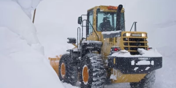 Японці навчились видобувати електроенергію із снігу