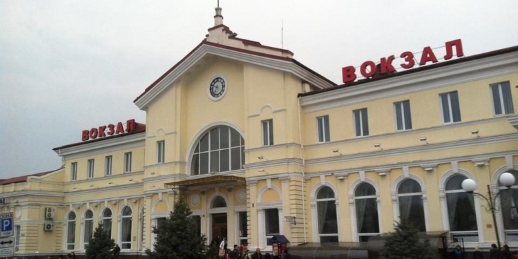 В Херсон прибув перший з початку війни потяг (ВІДЕО)