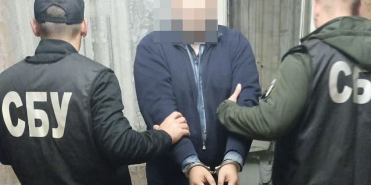 Служба безпеки затримала коригувальника, який наводив російські ракети по будівлі СБУ у Миколаєві (ФОТО)