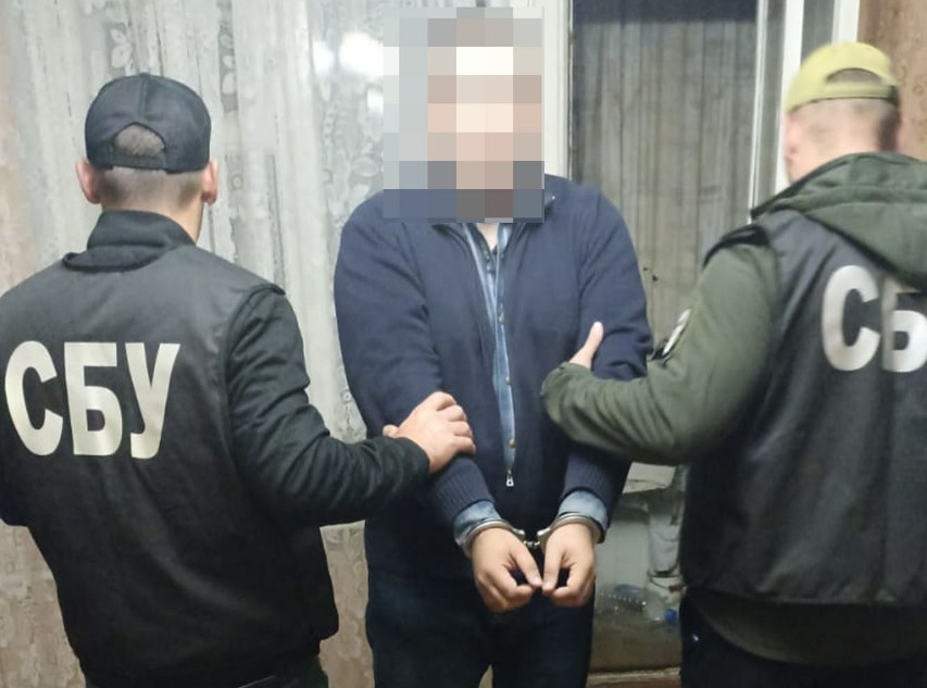 Корегувальника, який наводив російські ракети по будівлі УСБУ в Миколаєві, суд заарештував без можливості внесення застави 1