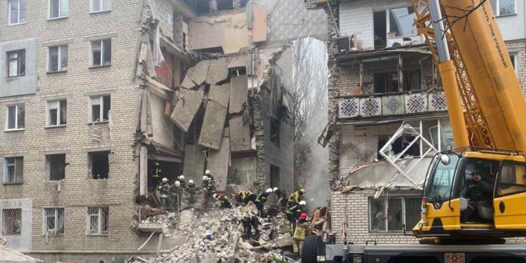 Загиблі та поранені внаслідок ракетних обстрілів житлових районів Миколаєва – розпочато розслідування (ФОТО)