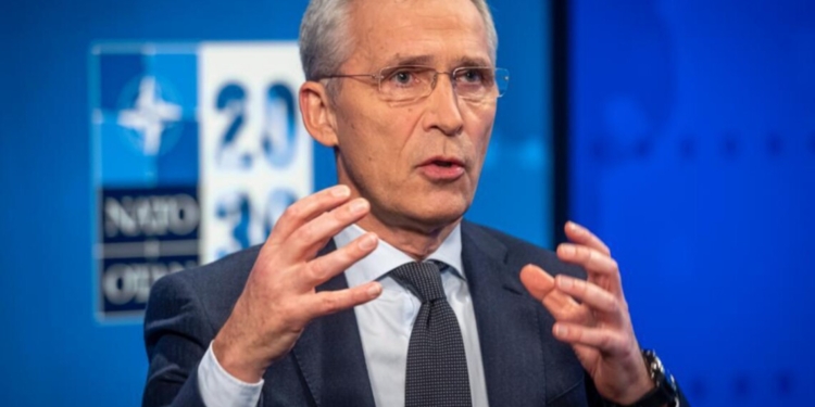 Росія хоче заморозити конфлікт, щоб навесні піти в наступ, – Столтенберг