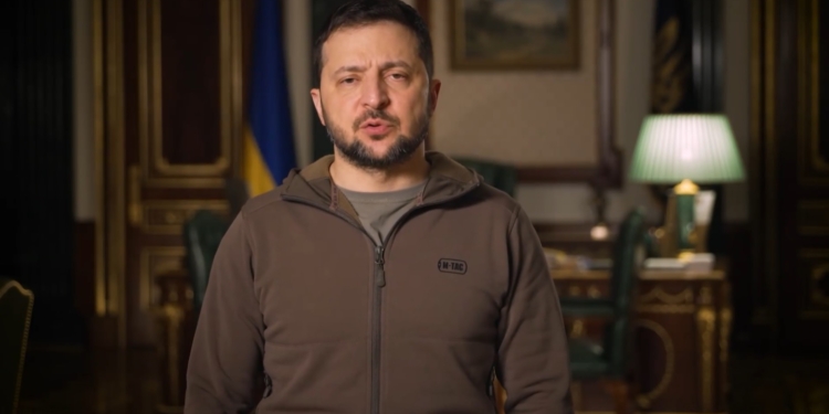 «Донецька область, район Бахмута – там дуже жорстоке протистояння, кожний метр має значення» – звернення Зеленського (ВІДЕО)