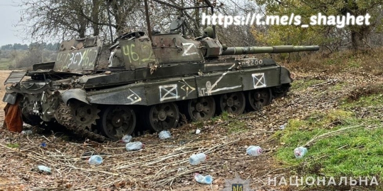 Спалена ворожа техніка, схрони зброї та заміновані лісосмуги: в поліції Миколаївщини показали, що знаходять після окупантів на звільнених територіях (ФОТО)