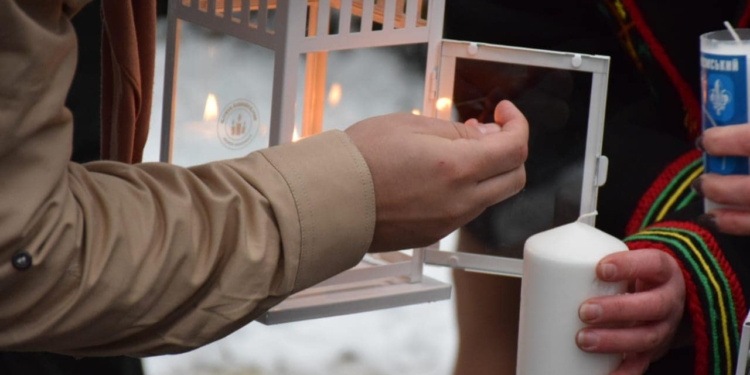 На Закарпатті прикордонники зустріли Вифлеємський вогонь миру (ФОТО)