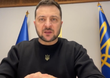 «Єдиний шлях припинити обстріли міст і сіл – це відтискати крок за кроком російських терористів з української землі» – звернення Зеленського (ВІДЕО)