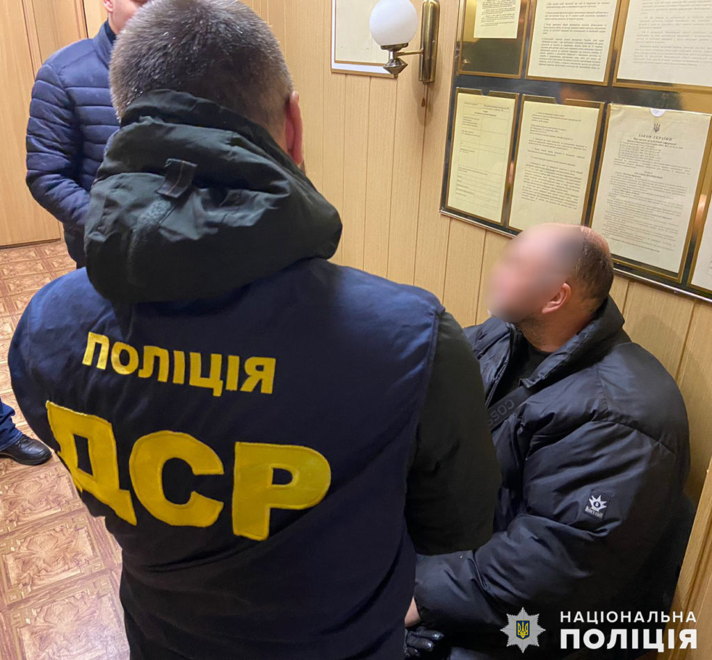 Слідчі оголосили про підозру мешканцю Миколаєва за підтримку збройної агресії росії в Україні (ФОТО) 1
