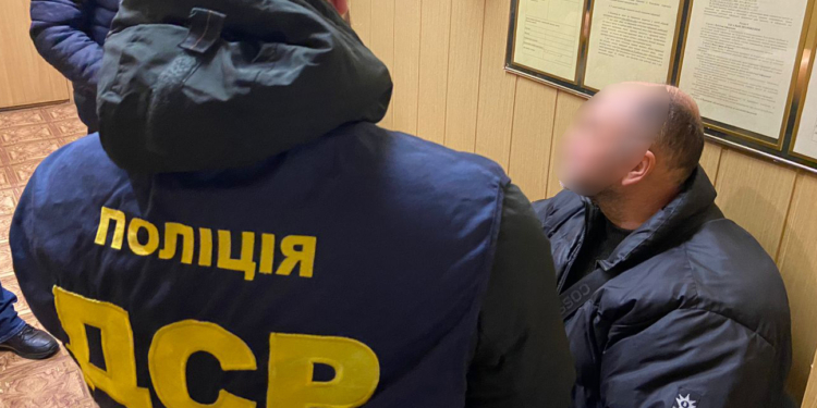 Слідчі оголосили про підозру мешканцю Миколаєва за підтримку збройної агресії росії в Україні (ФОТО)