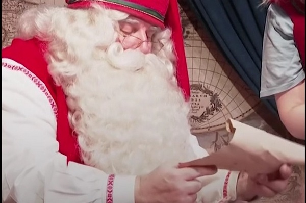 Санта Клаус у Лапландії отримав листи з України (ВІДЕО)