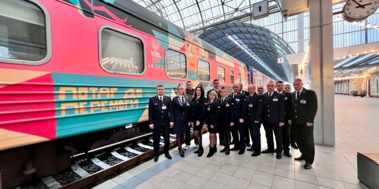 Більше міжнародних рейсів на Різдвяно-новорічні свята: Укрзалізниця призначає ще один поїзд у популярному сполученні Київ – Кишинів