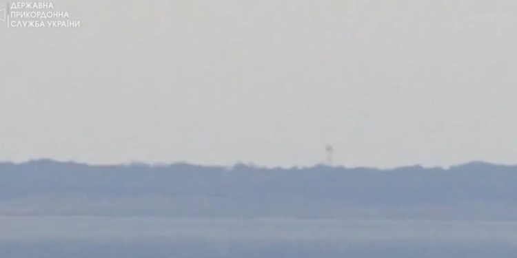 700 донських козаків і броньована техніка – репортаж від прикордонників про ситуацію на Кінбурнській косі (ВІДЕО)